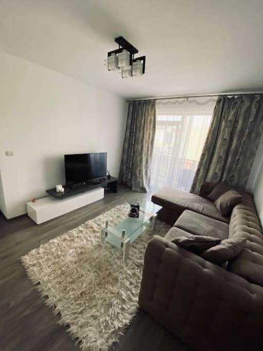 Apartament 2 Camere Modern Si Confortabil Giroc المظهر الخارجي الصورة